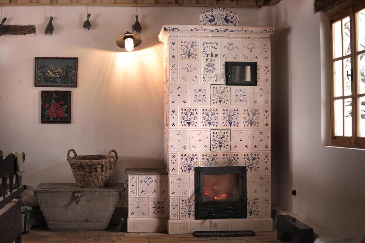 فندق Viscri 32 - White Barn And Blue House المظهر الخارجي الصورة