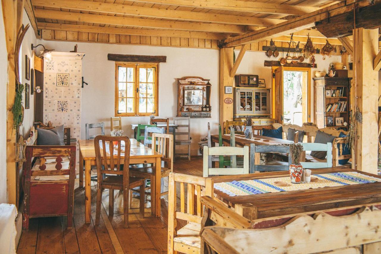 فندق Viscri 32 - White Barn And Blue House المظهر الخارجي الصورة