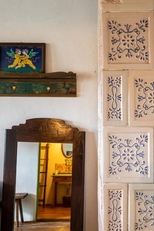 فندق Viscri 32 - White Barn And Blue House المظهر الخارجي الصورة